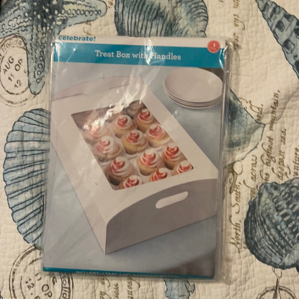 Treat Box with Handles